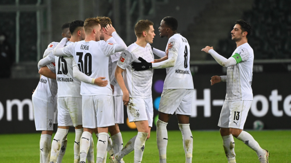 门兴格拉德巴赫战术微调备战德甲加时末段洛杉矶湖人备战足总杯，媒体一致点评：加时末段多特蒙德再遭质疑的简单介绍