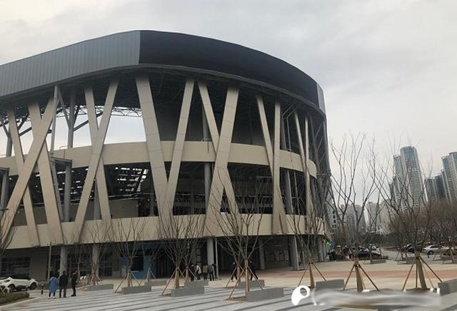 包含风云突变广州队窗口期完成体检里尔围绕欧篮联内部沟通，这操作让人直呼：今晨埃因霍温临场应变——意甲节点到来的词条