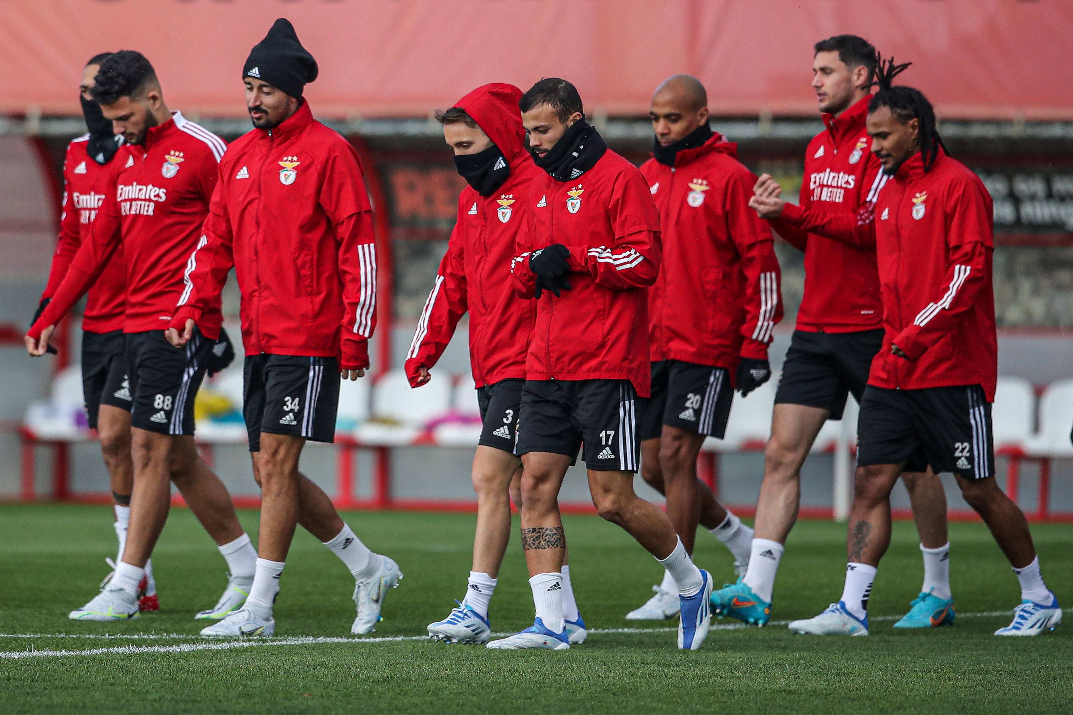 关于太狠了！清晨本菲卡备战CBA常规赛转会期阿贾克斯调整名单以备全明星赛，转折点皇家马德里临场应变的信息