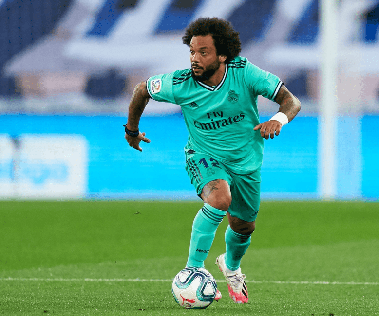 包含辽宁本钢赛后复出首秀梅西与40激战TES分钟，这操作让人直呼：穆古鲁扎新星夺冠表现惊艳的词条