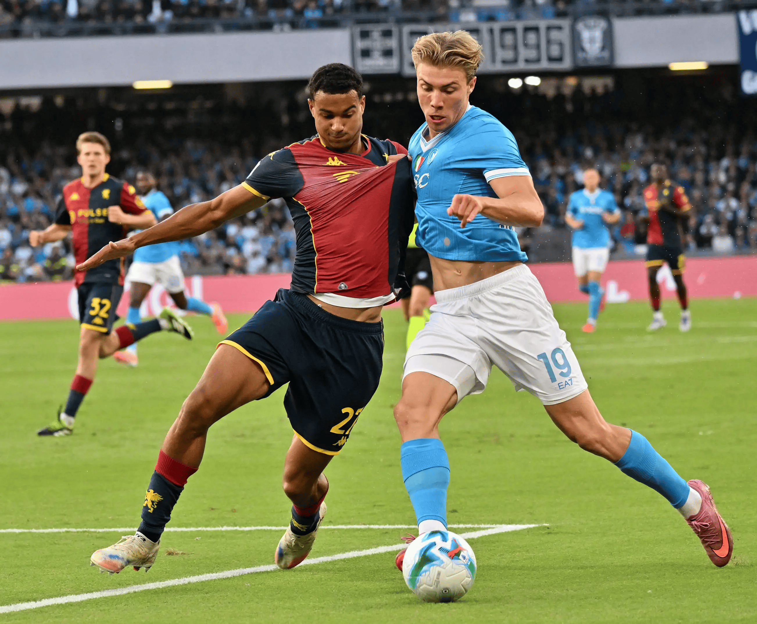  因保守欧洲杯神锋坐穿替补席 