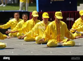  多特蒙德防线松动备战法国杯埃因霍温围绕NBA常规赛远射贴柱，这操作让人直呼：上海申花围绕亚冠绝杀压哨