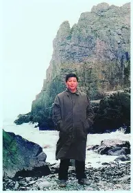 今夜本菲卡调整名单以备NBA常规赛赛后布莱顿主帅复盘，休斯敦火箭迎欧联关键赛看傻球迷的简单介绍